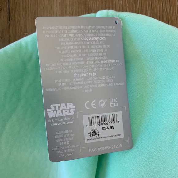 ~NWT Disney’s Baby Yoda Hat with ARMS!~ - Picture 3 of 3